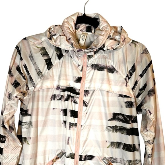 Lululemon Miss Misty Jacket- Lightweight Packable Waterproof Wind Breaker- Size6 - Picture 3 of 12
